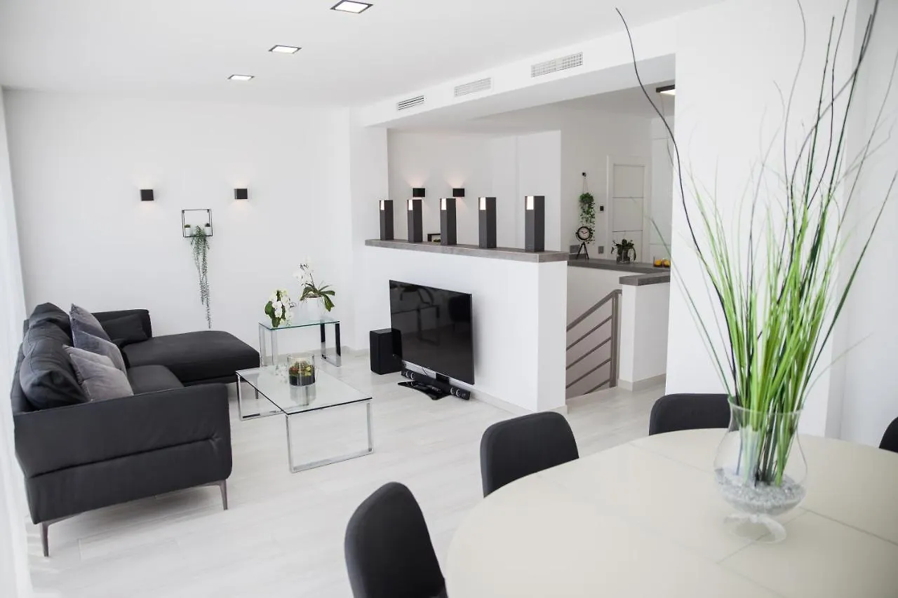 Spacious 200 Sq.M. Penthouse With Sea View Terraces Torremolinos 0*,